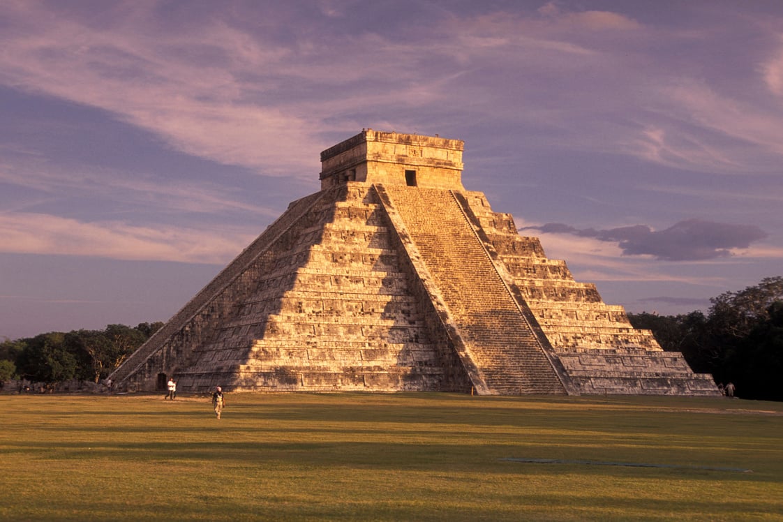 MEXICO YUCATAN CHICHEN ITZA MAYA RUINS